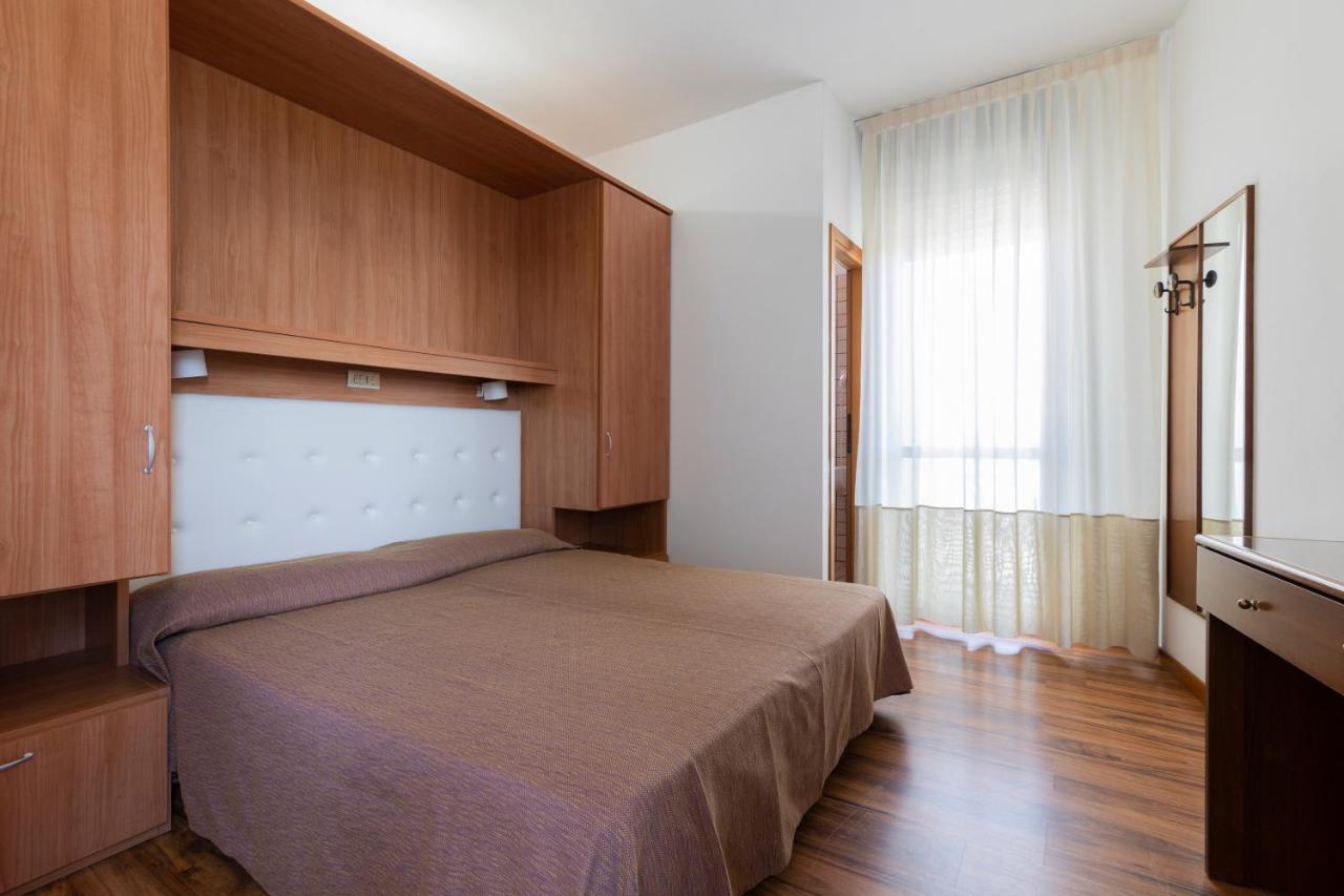 Hotel President Lido di Jesolo Exterior foto